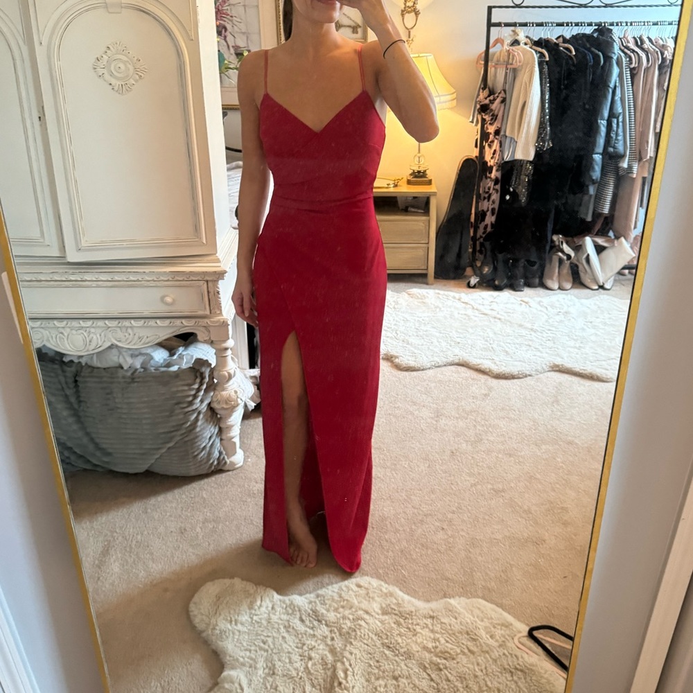 Windsor Red Gown size M